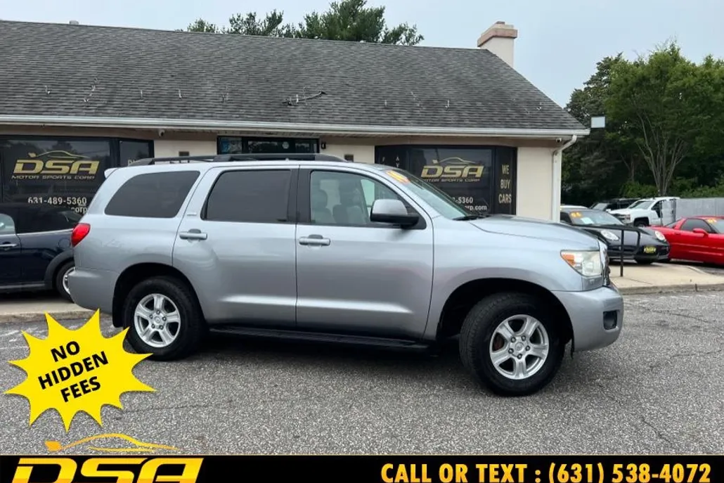 2014 Toyota Sequoia SR5 photo 1