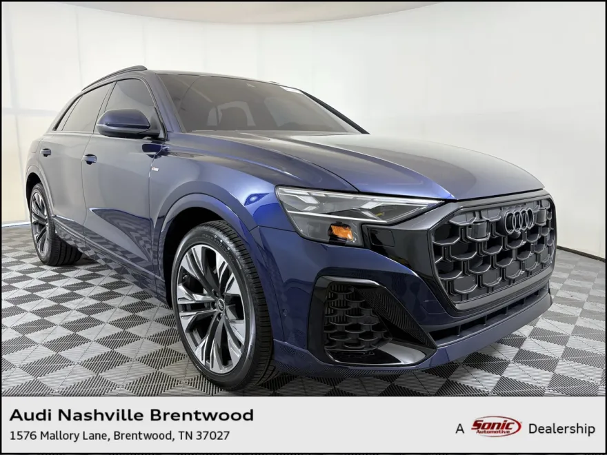 2025 Audi Q8 55 Prestige photo 1