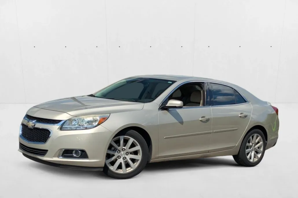 2015 Chevrolet Malibu 2LT photo 1