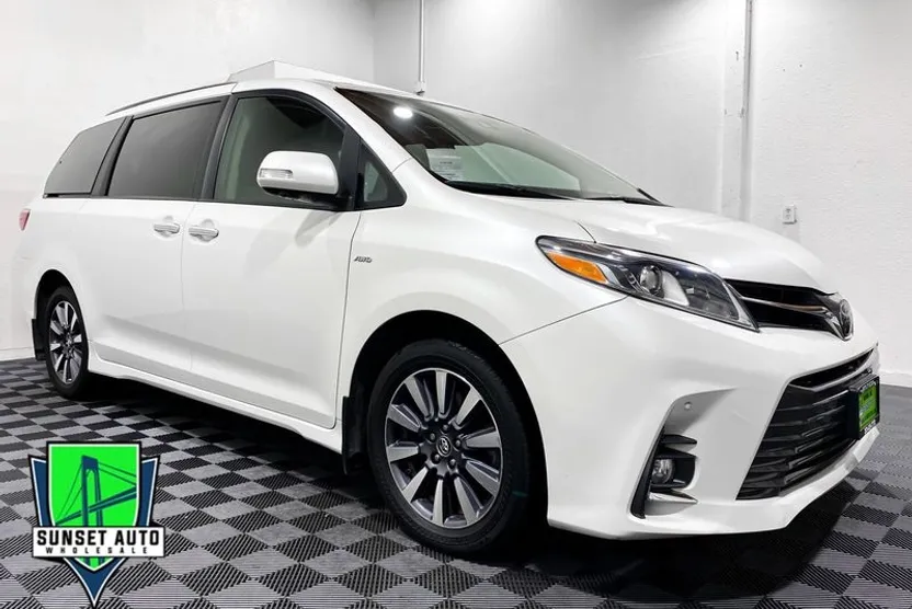 2018 Toyota Sienna Limited Premium photo 1