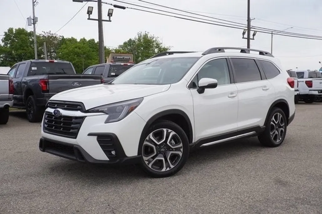 2023 Subaru Ascent Limited photo 1