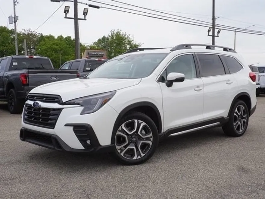 2023 Subaru Ascent Limited photo 1
