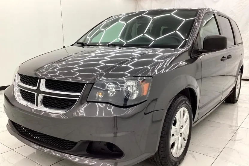 2019 Dodge Grand Caravan SE photo 1