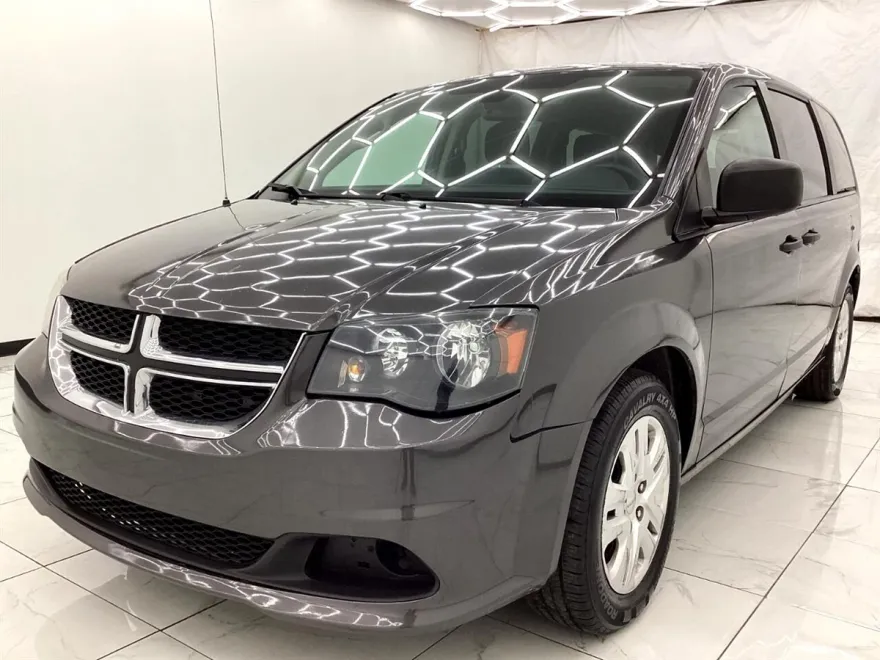 2019 Dodge Grand Caravan SE photo 1