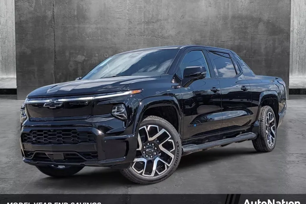2024 Chevrolet Silverado EV RST photo 1