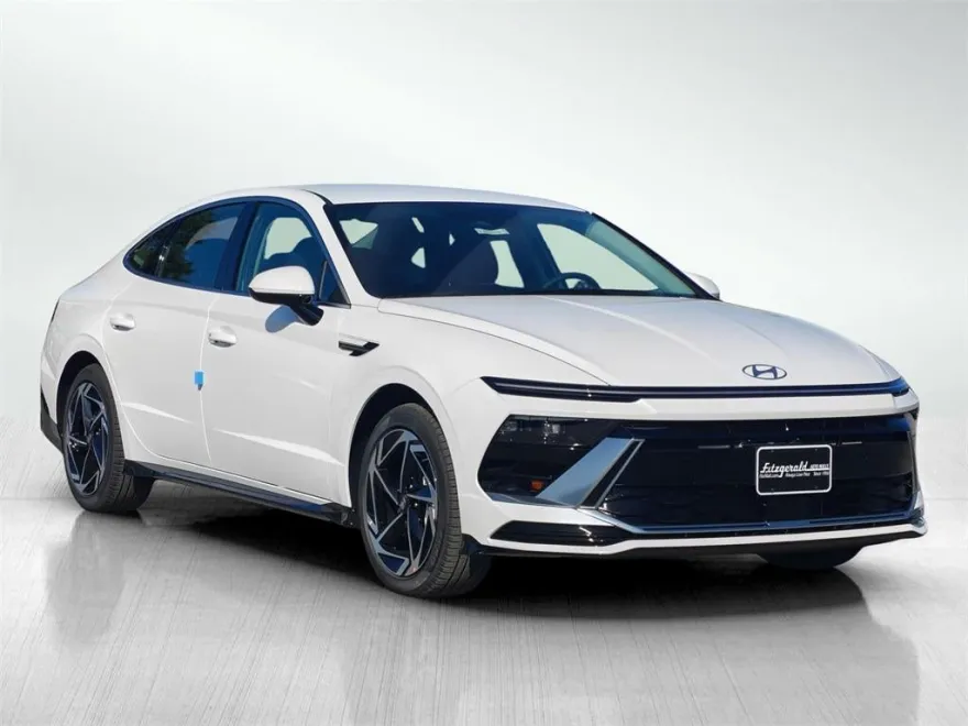 2026 Hyundai Sonata SEL Sport photo 1
