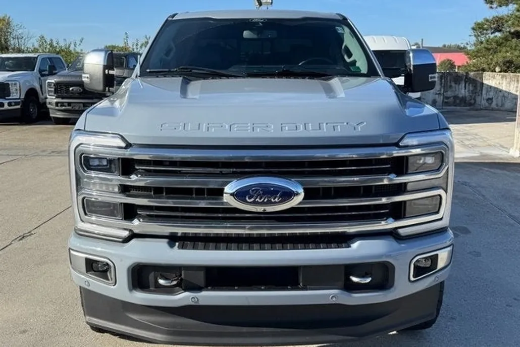 2024 Ford F-350 photo 1
