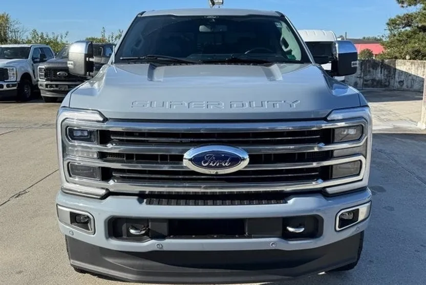 2024 Ford F-350 photo 1