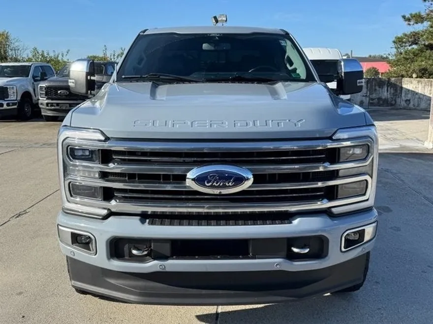 2024 Ford F-350 photo 1