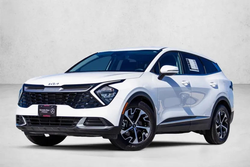 2023 Kia Sportage EX photo 1