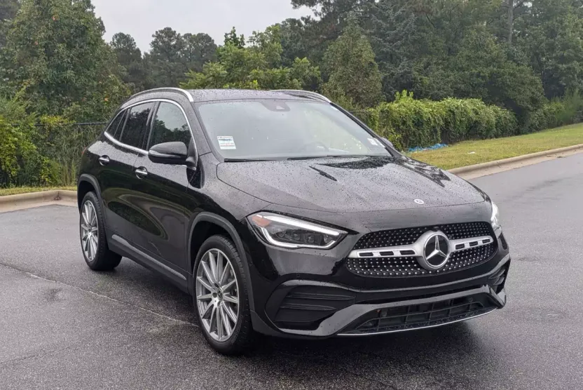 2022 Mercedes Benz GLA 250 photo 1