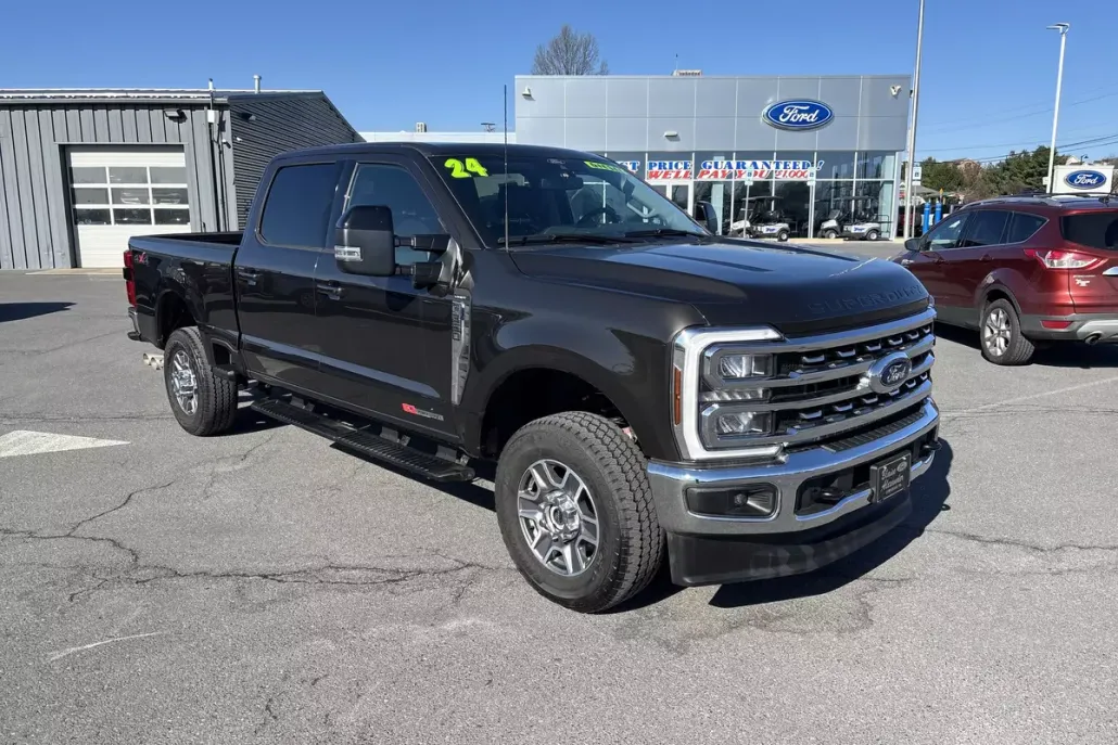 2024 Ford F-350 Lariat photo 1