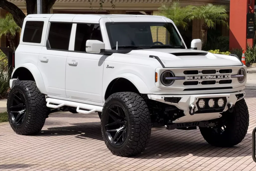 2025 Ford Bronco Outer Banks photo 1