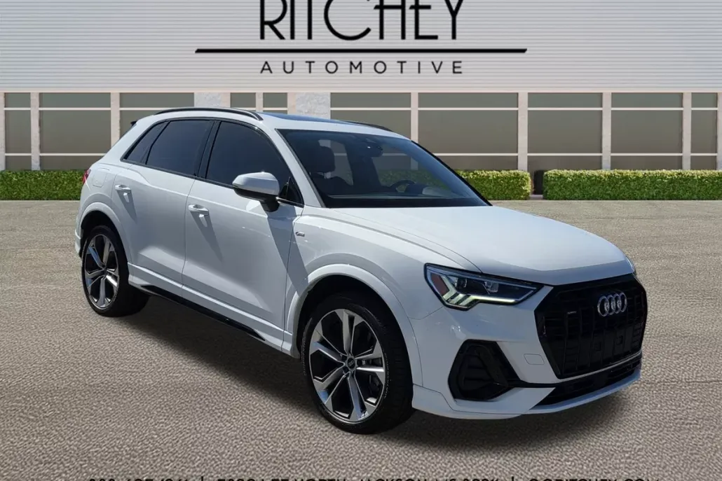 2021 Audi Q3 S line Premium Plus photo 1