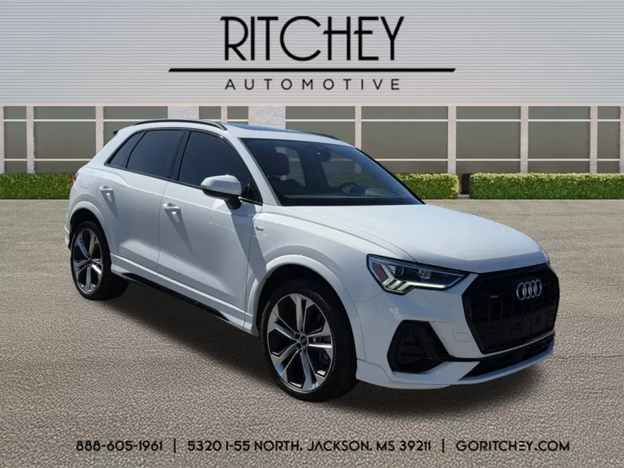 2021 Audi Q3 S line Premium Plus photo 1
