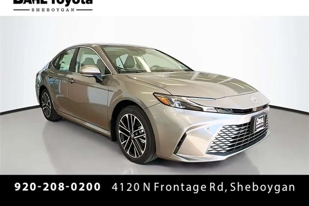 2025 Toyota Camry XLE photo 1
