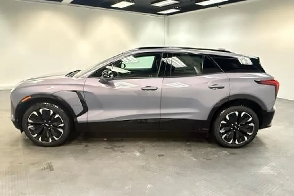 2025 Chevrolet Blazer EV RS photo 1
