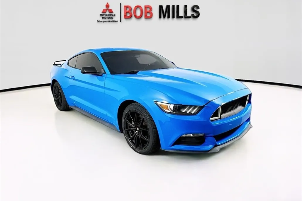 2017 Ford Mustang V6 photo 1