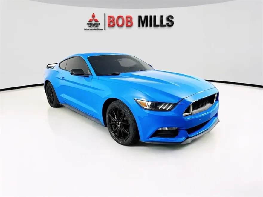 2017 Ford Mustang V6 photo 1