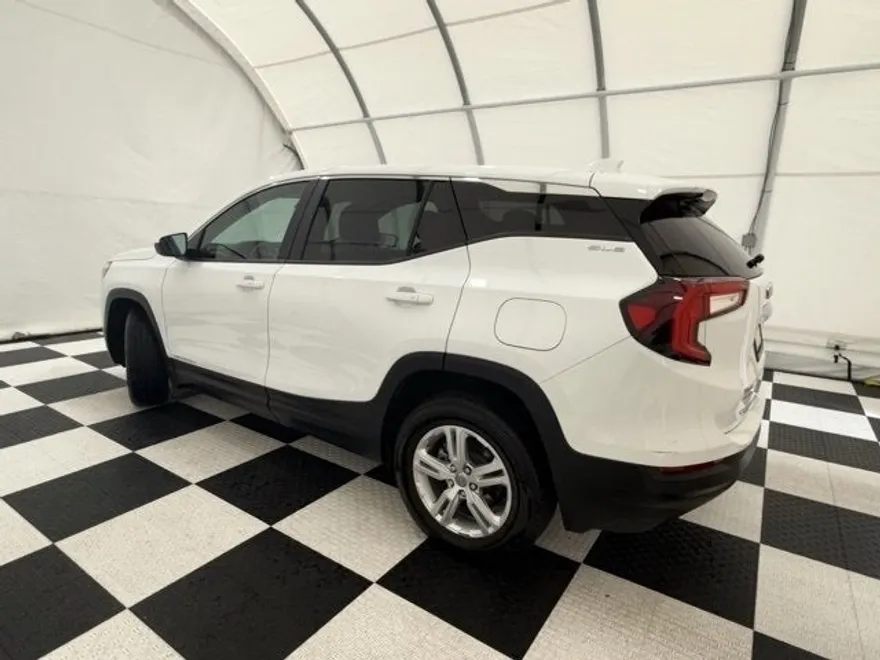 2024 Gmc Terrain SLE photo 1
