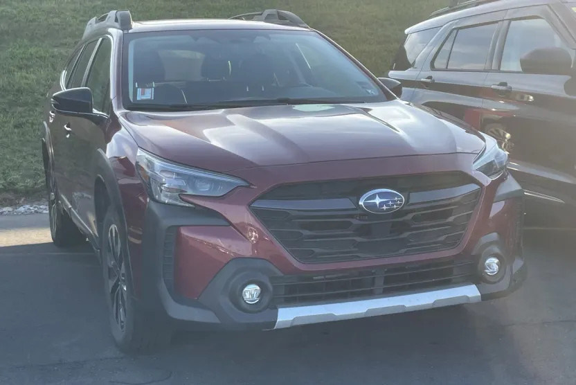2023 Subaru Outback Limited photo 1