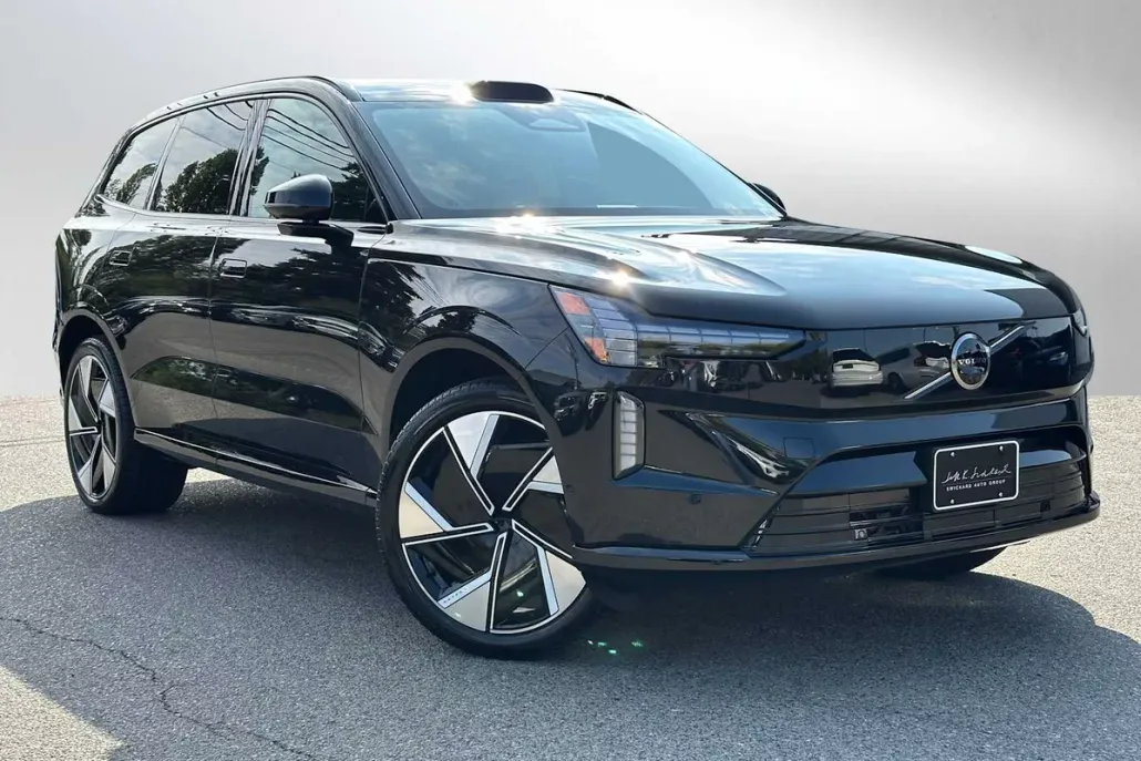2025 Volvo EX90 Twin Motor Plus photo 1