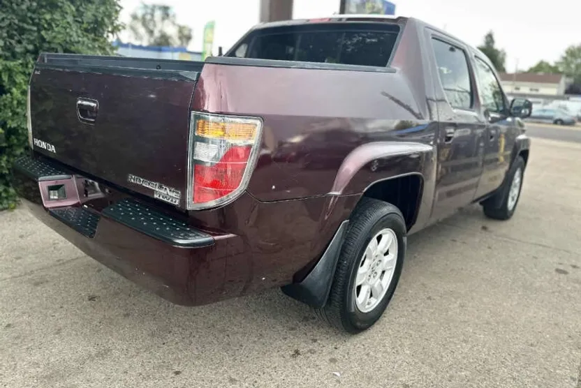 2007 Honda Ridgeline RT photo 1