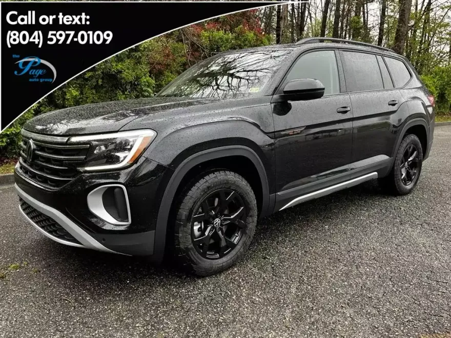 2024 Volkswagen Atlas Peak Edition SEL photo 1