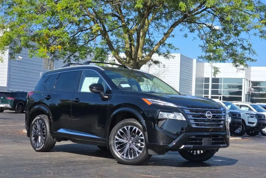 2026 Nissan Rogue Platinum photo 1