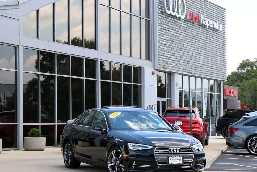 2017 Audi A4 Quattro Premium Plus photo 1