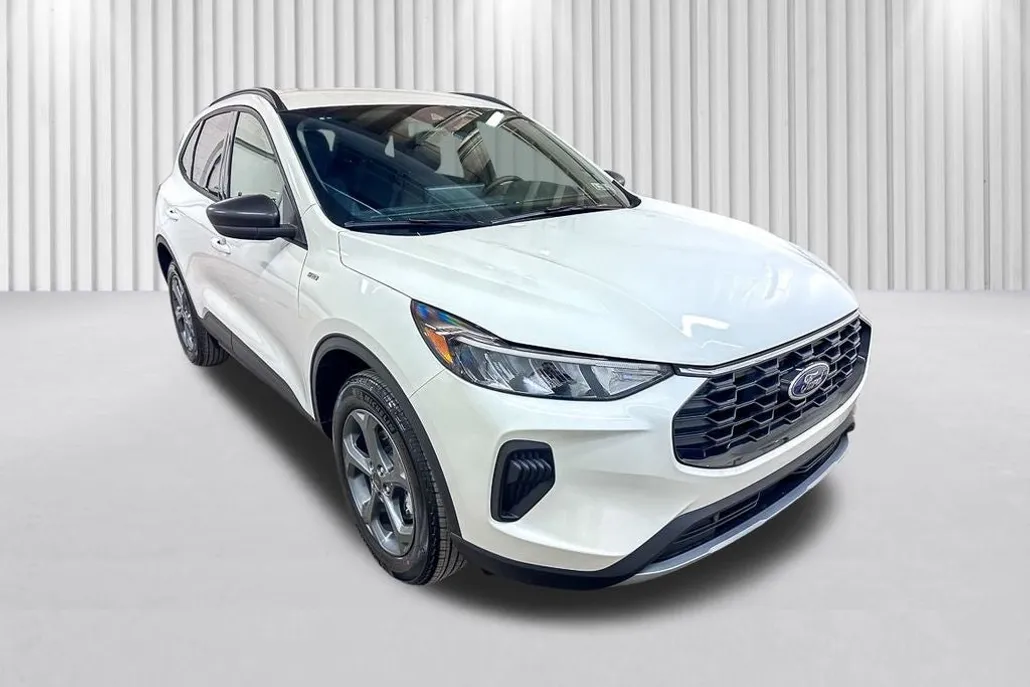 2025 Ford Escape ST-Line photo 1