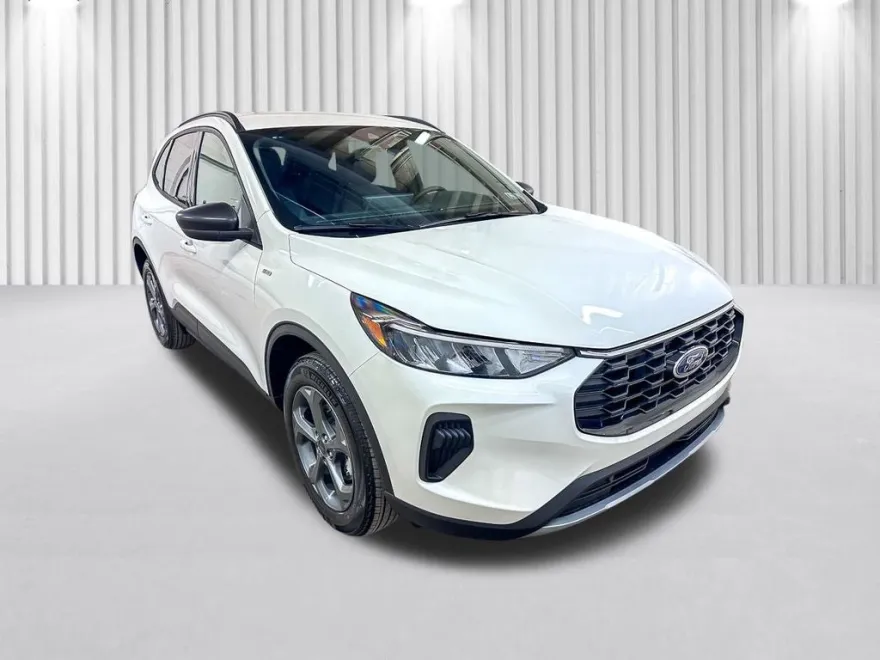 2025 Ford Escape ST-Line photo 1
