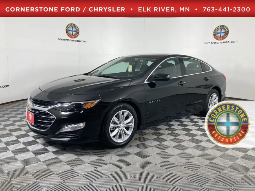 2024 Chevrolet Malibu 1LT photo 1