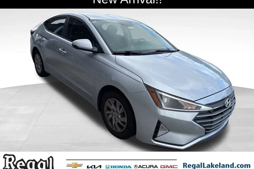 2019 Hyundai Elantra SE photo 1