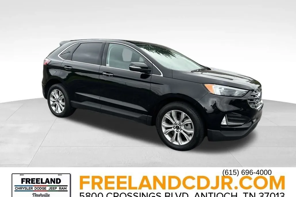 2024 Ford Edge Titanium photo 1