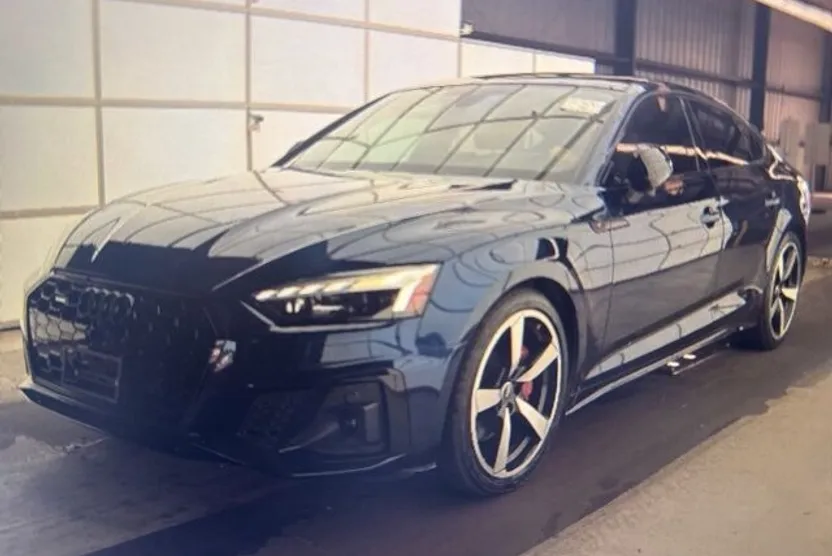 2023 Audi A5 45 S line Premium Plus photo 1