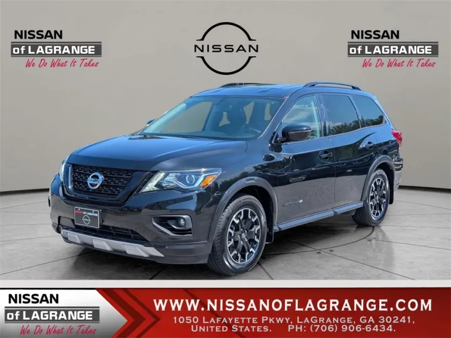 2020 Nissan Pathfinder SV photo 1