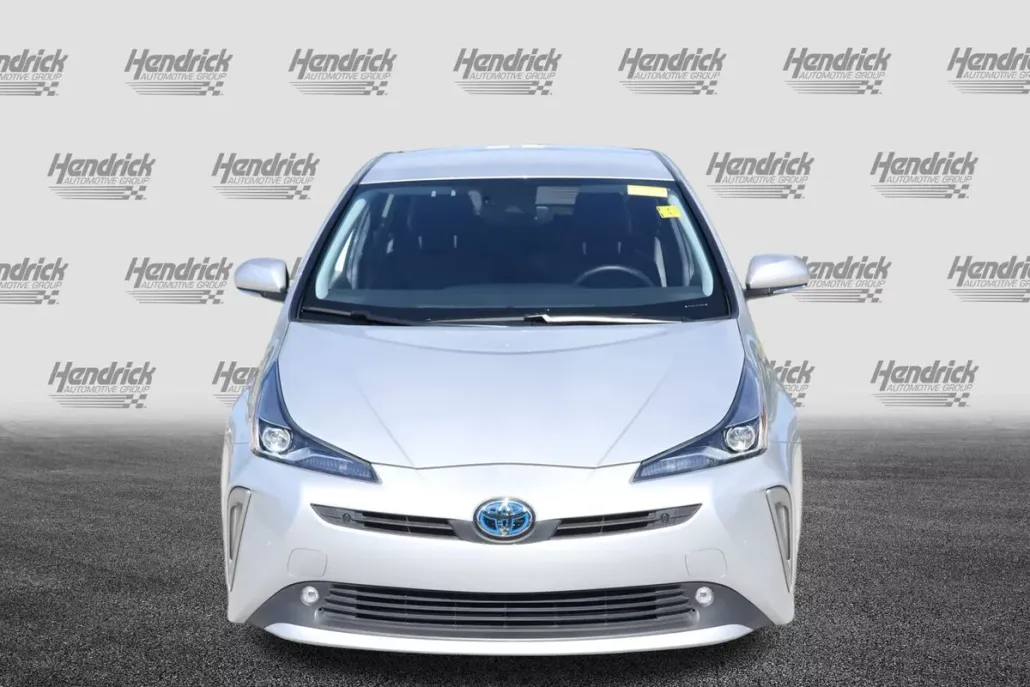 2022 Toyota Prius XLE photo 1