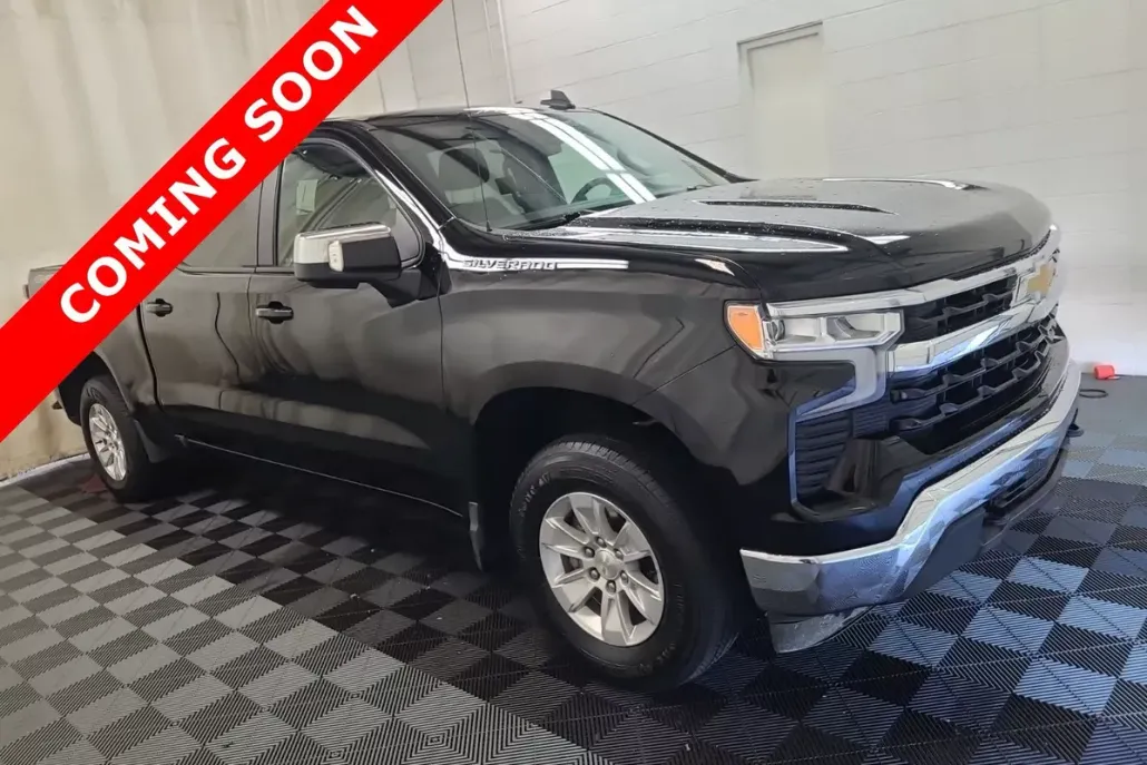 2023 Chevrolet Silverado 1500 LT photo 1