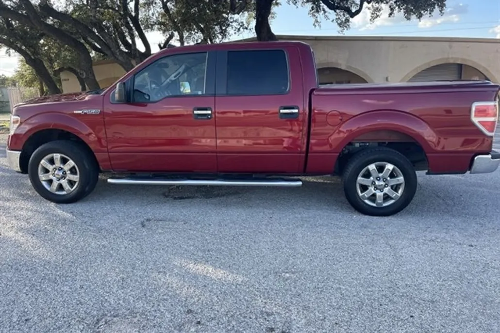 2014 Ford F-150 photo 1