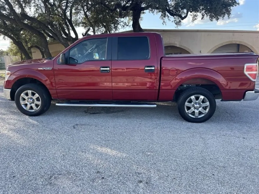 2014 Ford F-150 photo 1