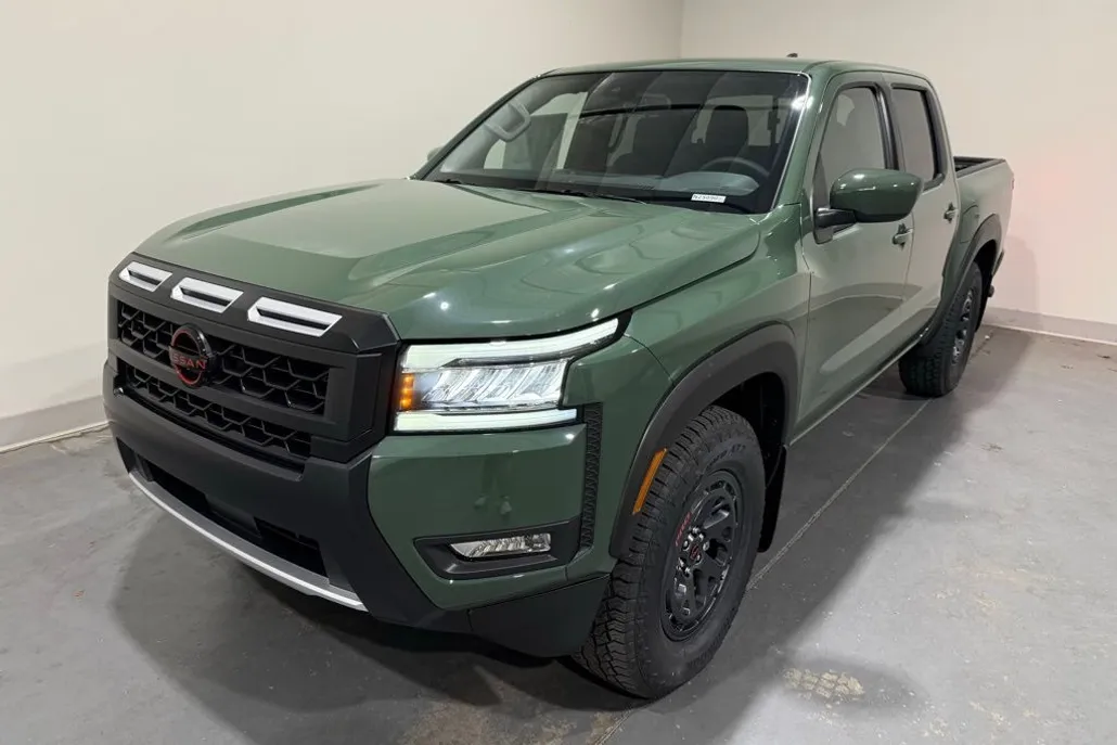 2025 Nissan Frontier PRO-X photo 1