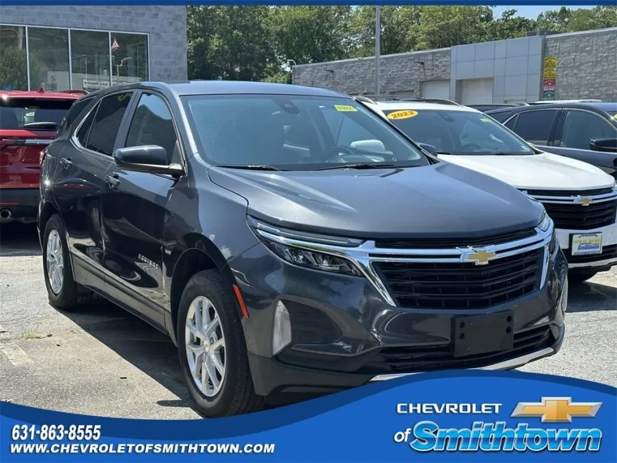 2022 Chevrolet Equinox LT photo 1