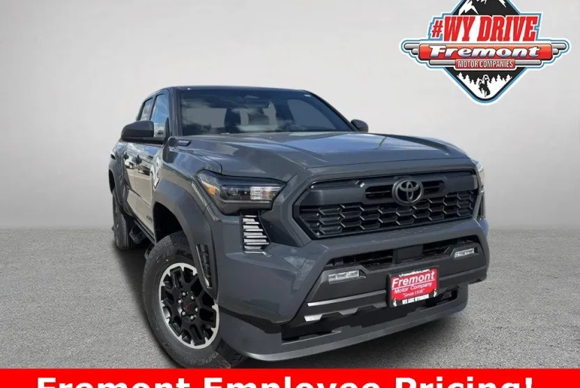 2025 Toyota Tacoma TRD Off-Road photo 1