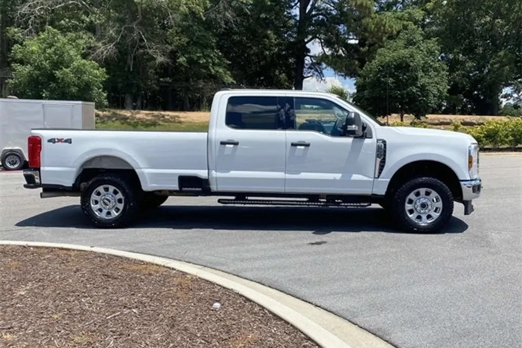 2024 Ford F-250 photo 1