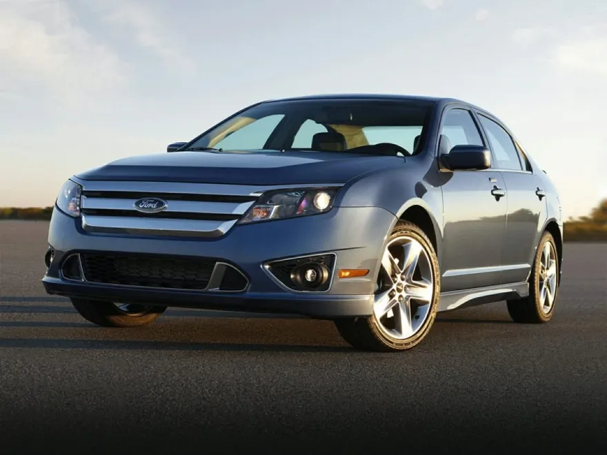 2010 Ford Fusion SE photo 1