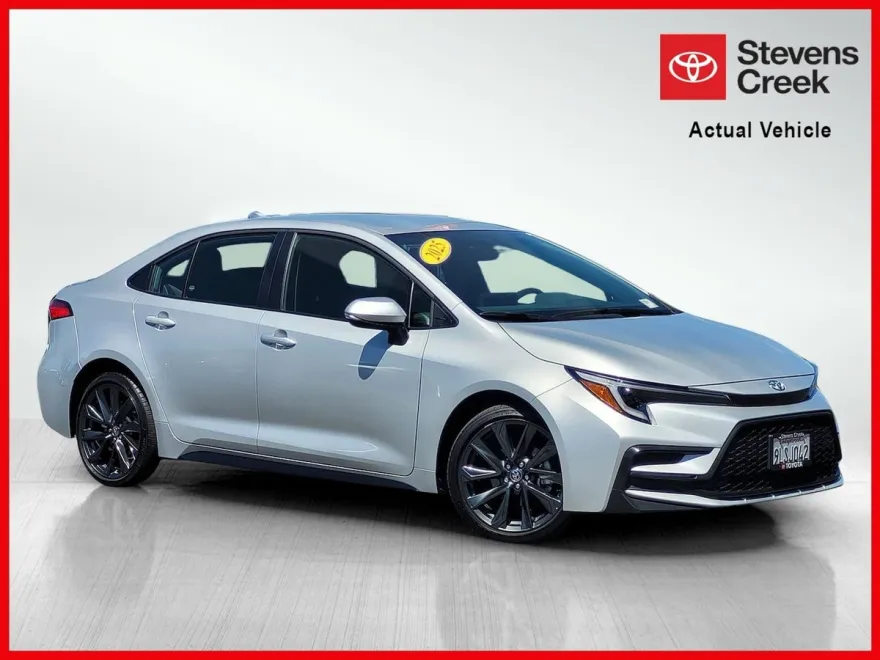 2025 Toyota Corolla SE photo 1