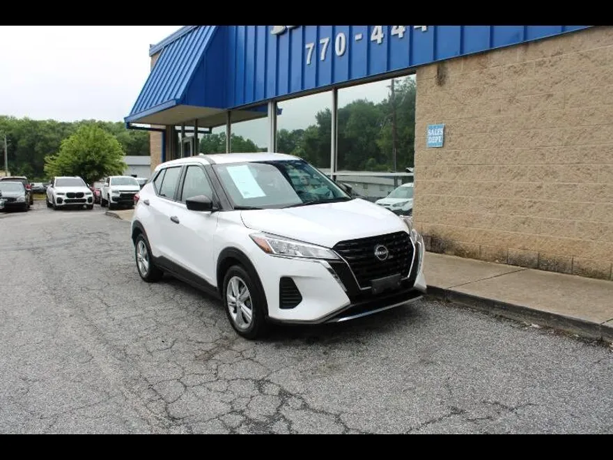 2023 Nissan Kicks S photo 1