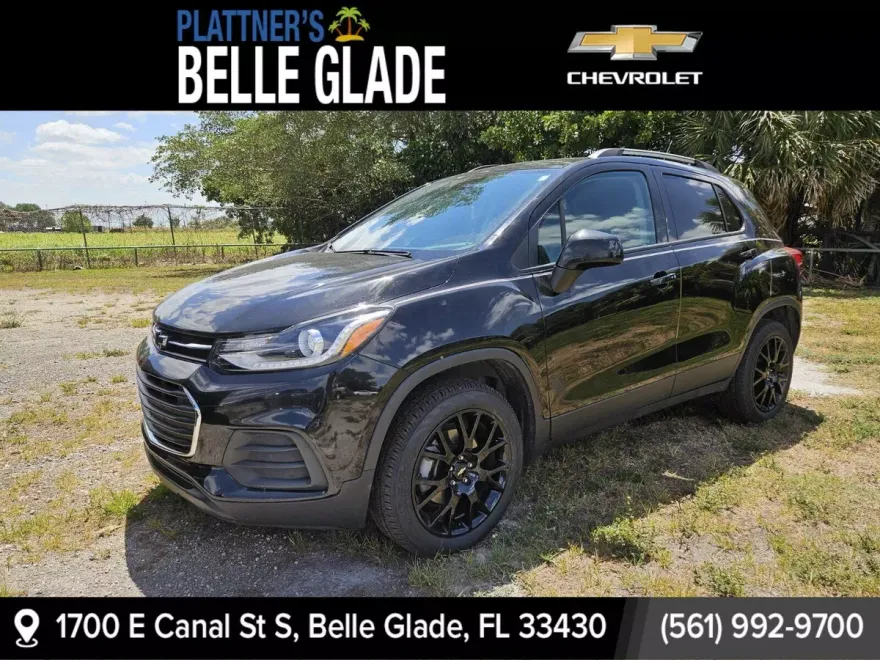 2022 Chevrolet Trax LT photo 1
