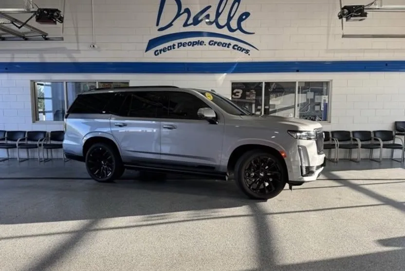 2023 Cadillac Escalade Sport photo 1